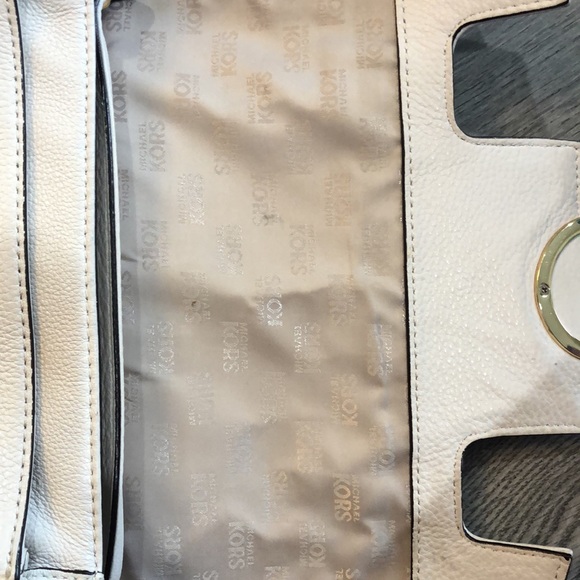 Cream Michael Kors cross body bag - Picture 6 of 11